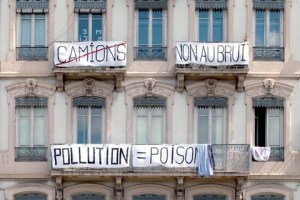 Pollution-a-perrache-C-Tim-Douet_059_image-gauche